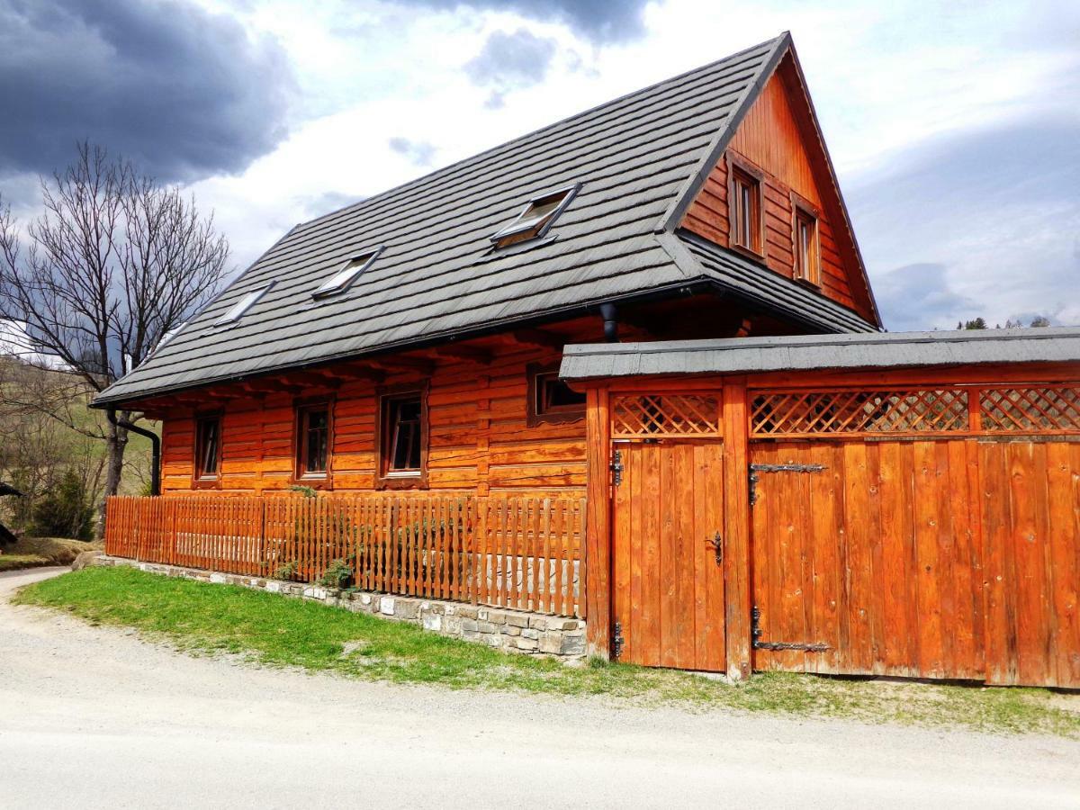 Drevenica Deni Villa Osturna Bagian luar foto